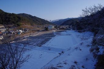 佐見から見える尾城山と田