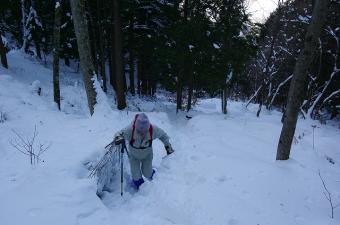 積雪1m ワカンを履いて進む