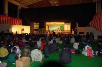 体育館を舞台にします