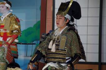 学校の先生も出演