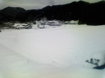 天日干し　していた田んぼです VoL,002(尾城山）天日干し風景、２　と同じアングルです。